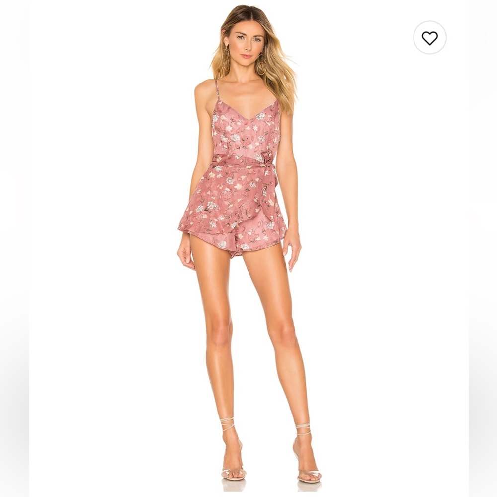 Ashlie Ruffle Romper
superdown